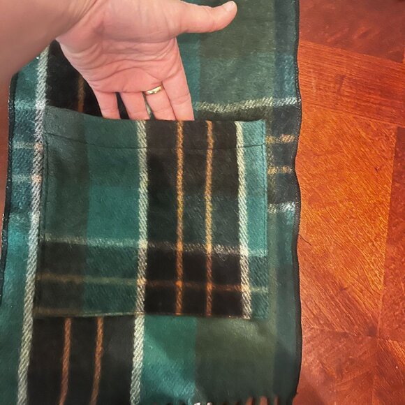 Patrick king Wool Pocket Scarf Fringe Green & Black Plaid Design tartan - Picture 9 of 9